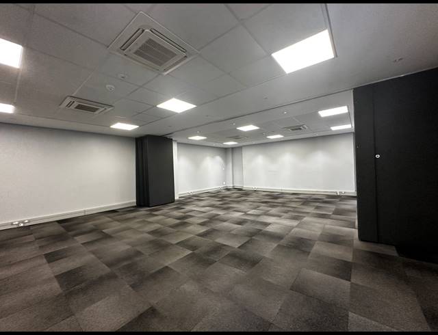 5,301M² OFFICE TO LET IN WOODMEAD